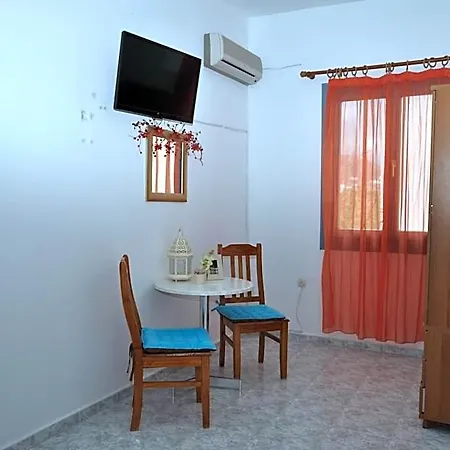 Hotel Manos Vári