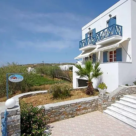 Manos Hotel Vári